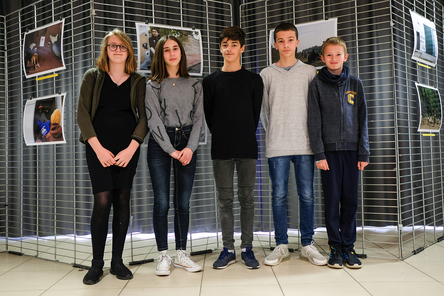 Les quatre reporters du collège François Rabelais sont venus au lycée Darchicourt pour rencontrer Charlotte Kwantes et l’interviewer après la conférence. Mission réussie !