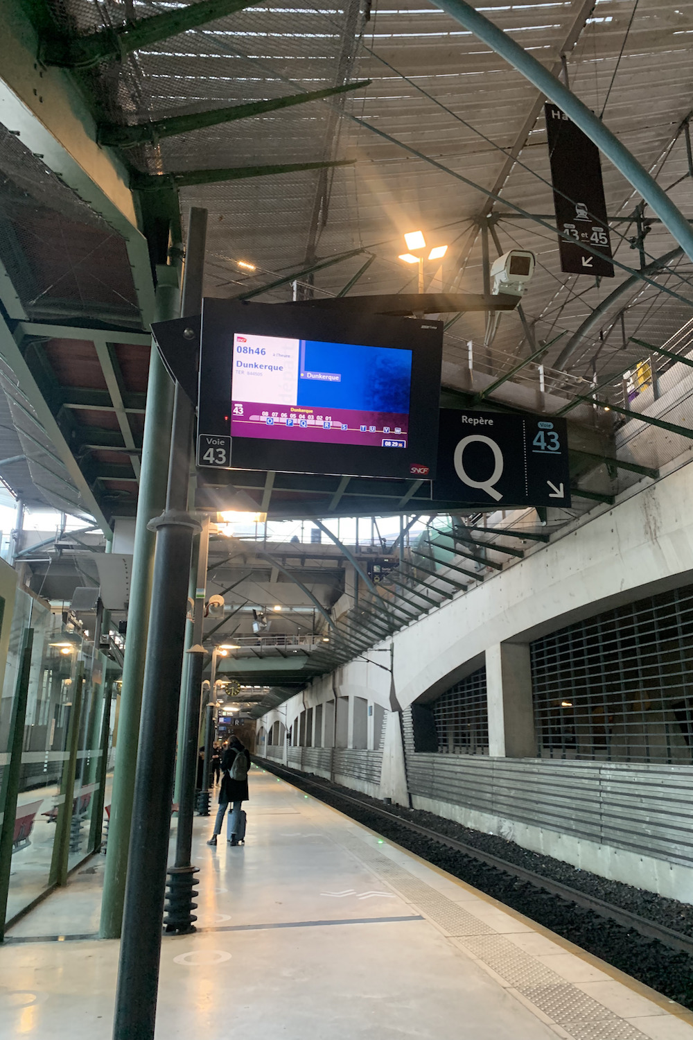 Notre reporter a choisi le train pour se rendre à Dunkerque. Depuis la gare de Lille Europe, elle prend le TGV Lille-Dunkerque. Le trajet dure une quarantaine de minutes © Globe Reporters