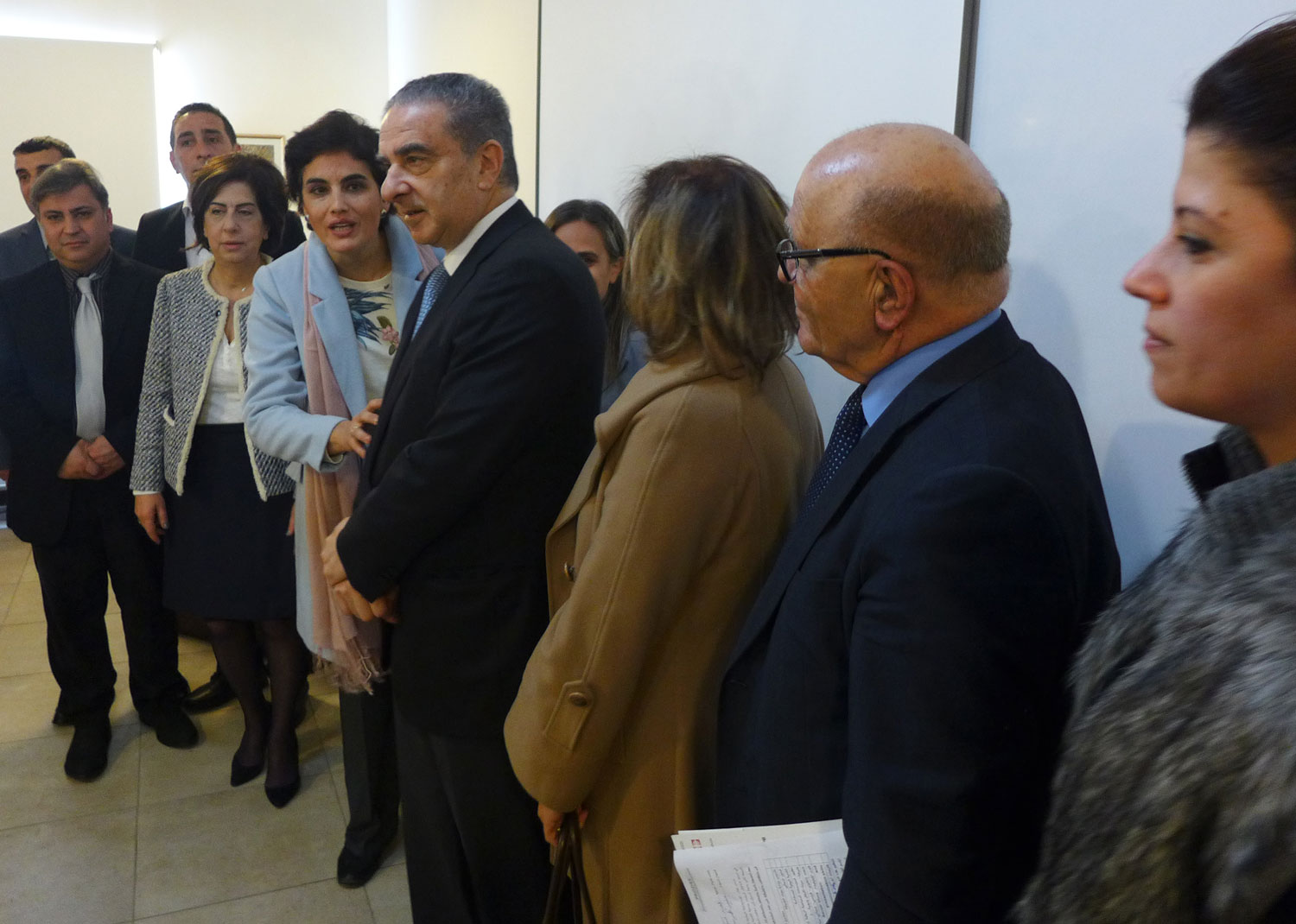 Le ministre rencontre les responsables de l’Institut de Management et des Services de Maad et les invités présents pour l’occasion.