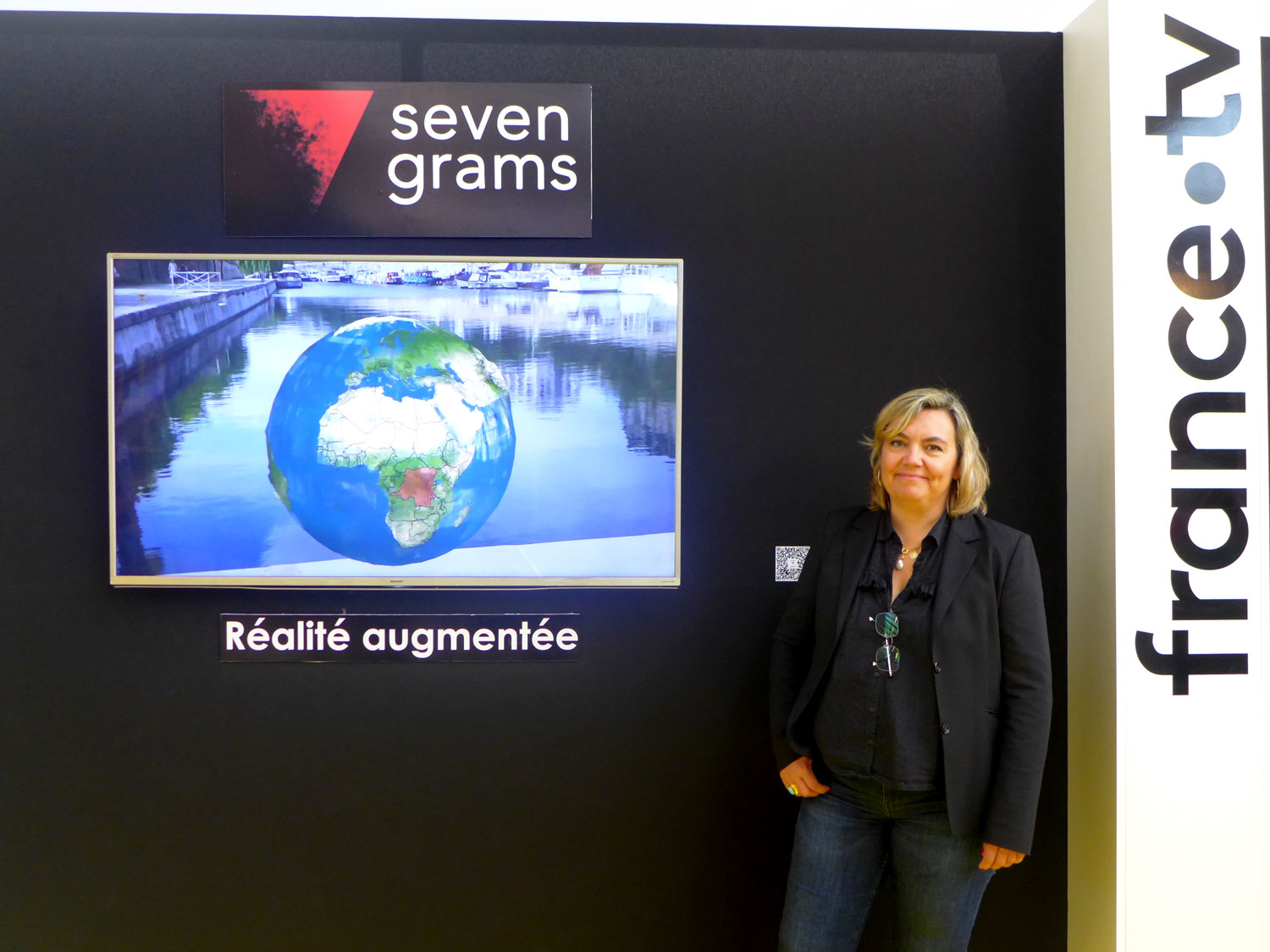 Portrait de Jeanne MARCHADOT sur le stand de France Télévisions © Globe Reporters