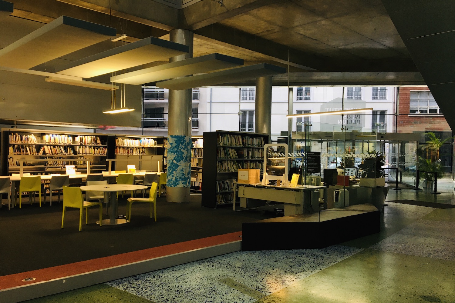 Dans les locaux de l’Institut © Globe Reporters