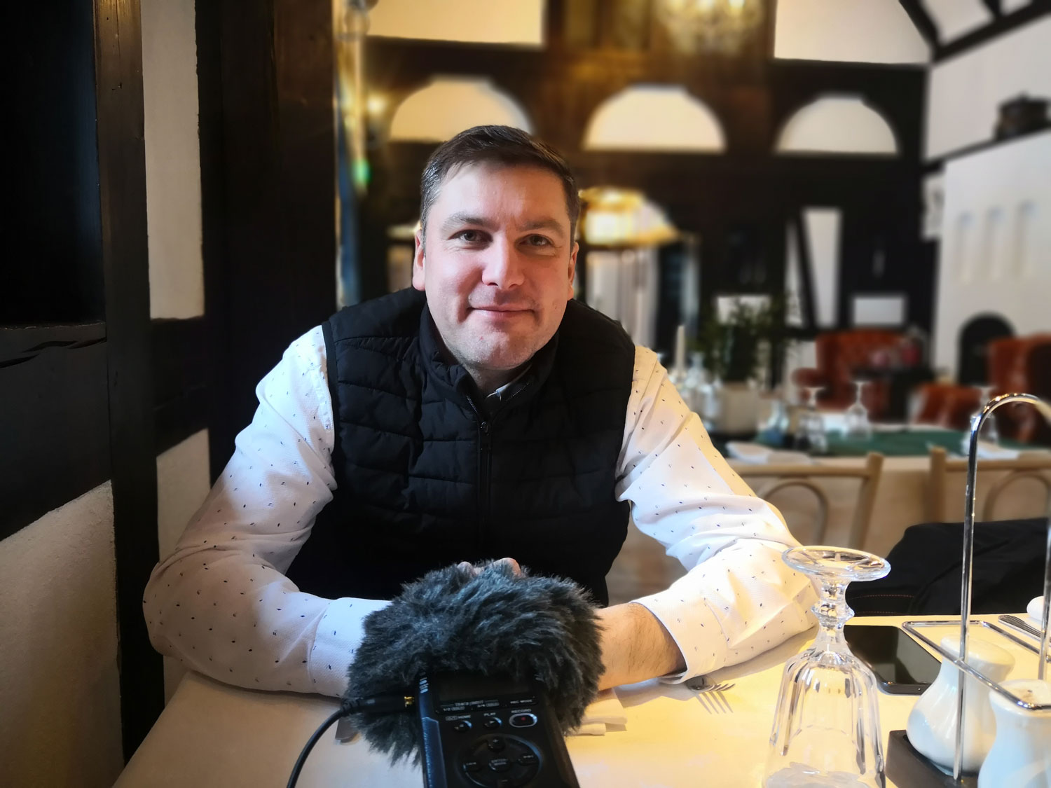 Mihnea MORARU répondant à nos questions © Globe Reporters
